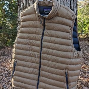 Patagonia Tan Down Puffer Vest Men’s XXL